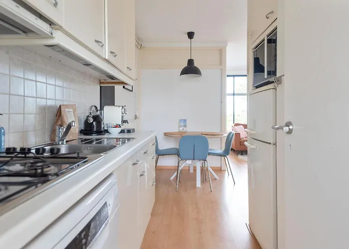 De Schelp 66, Free Parking Zandvoort