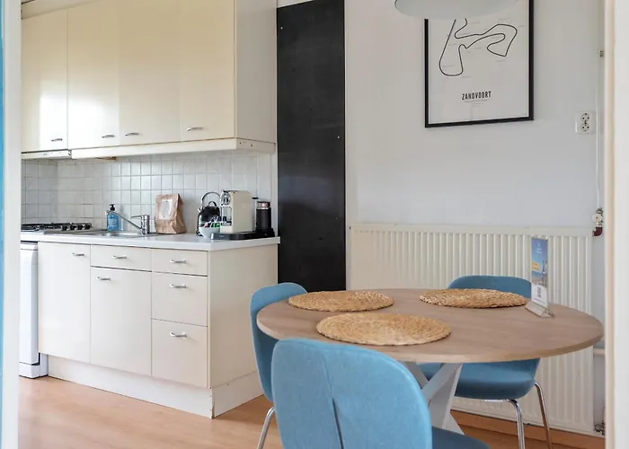 De Schelp 66, Free Parking * Зандфорт